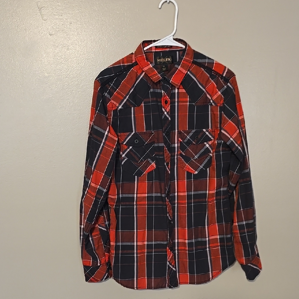 Helix Men's Red and Black Plaid Longsleeve Shirt Size Small
